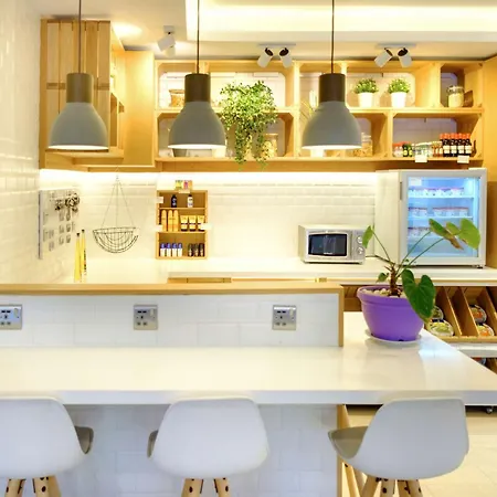 Ξενοδοχείο Hilton Garden 4*