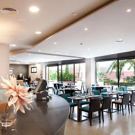 Hilton Garden 4*