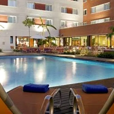 Hilton Garden Hotel 4*